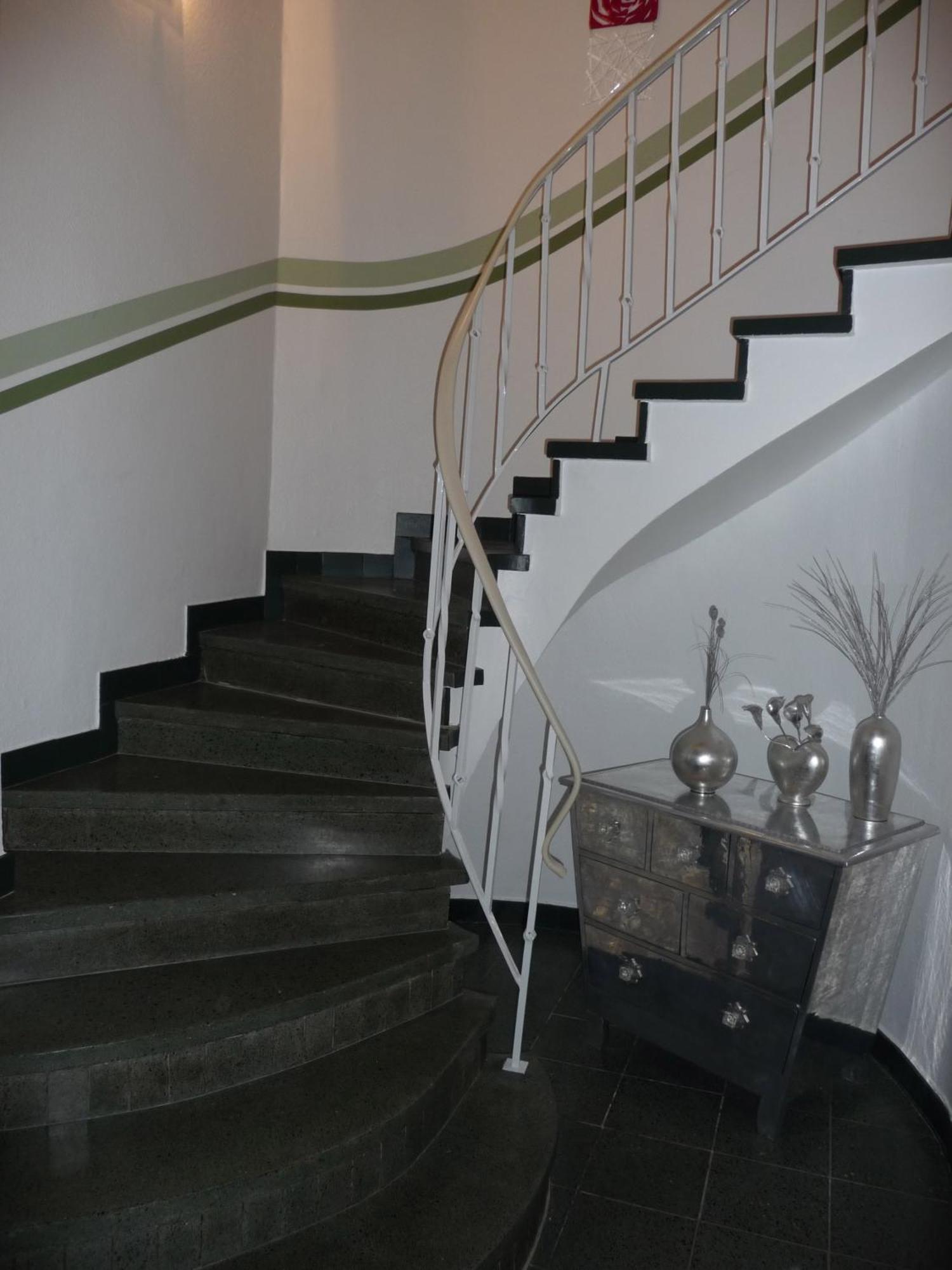 Hotel Sechzehn Леверкузен Экстерьер фото