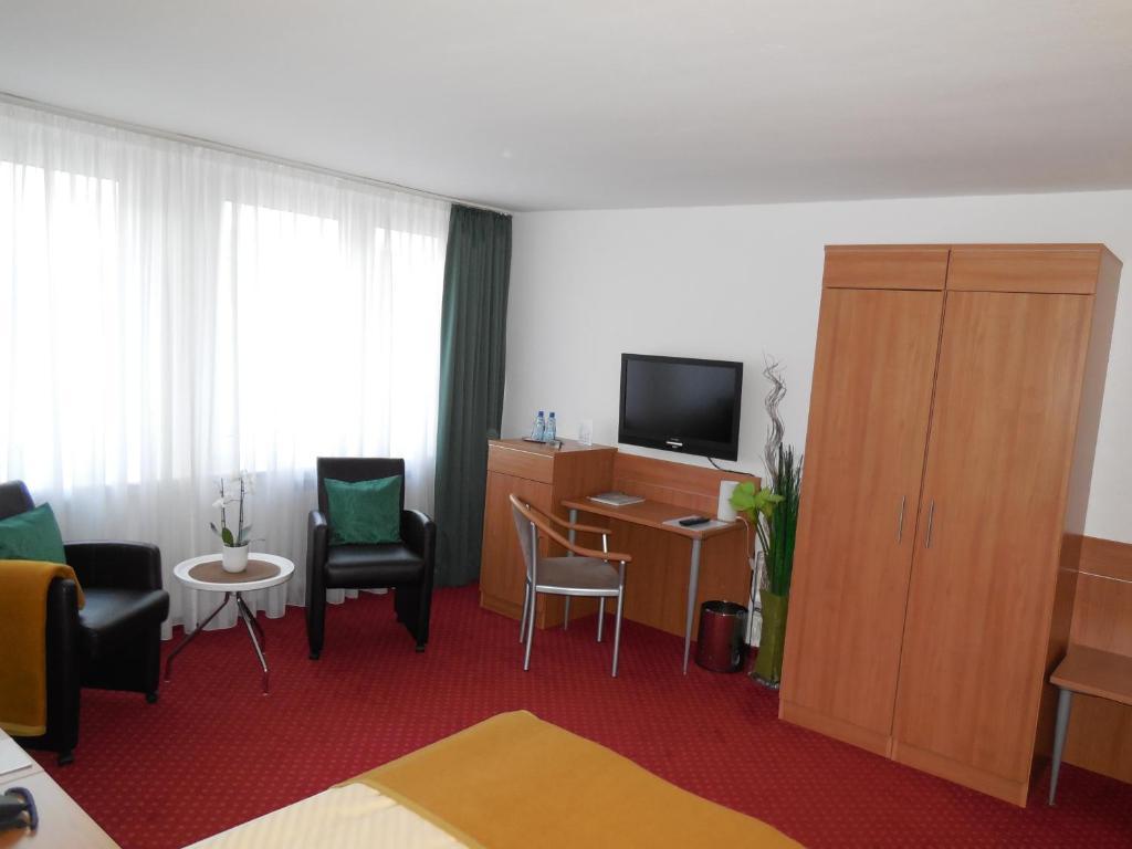 Hotel Sechzehn Леверкузен Номер фото