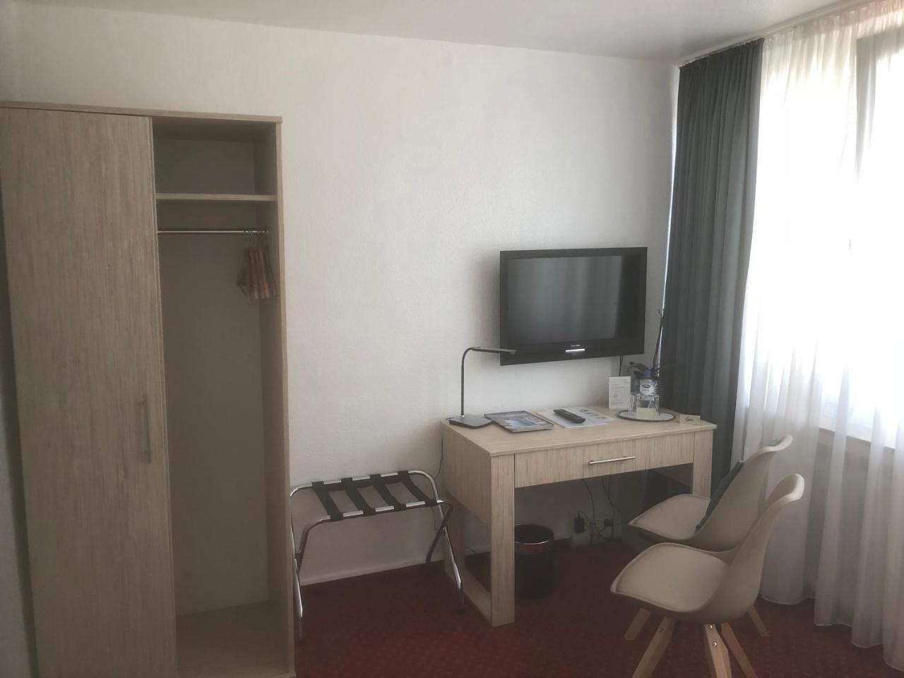 Hotel Sechzehn Леверкузен Экстерьер фото